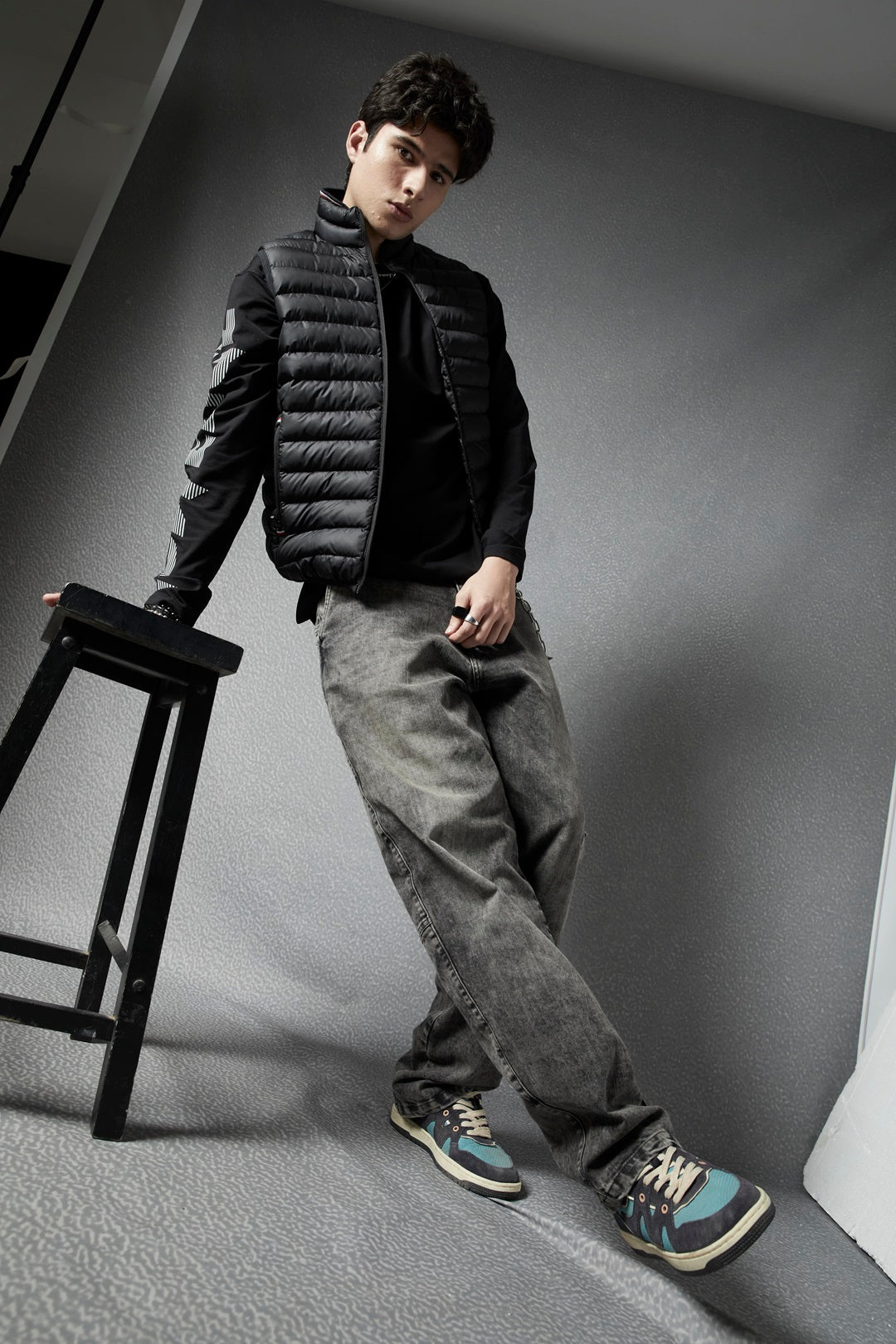 Men Regular Fit Premium Front Pocket Full Zip Black Full Sleeve Jacket