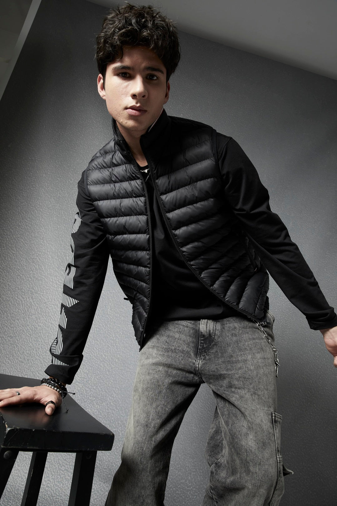 Men Regular Fit Premium Front Pocket Full Zip Black Full Sleeve Jacket